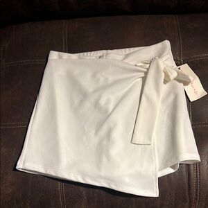 American Threads White Skort